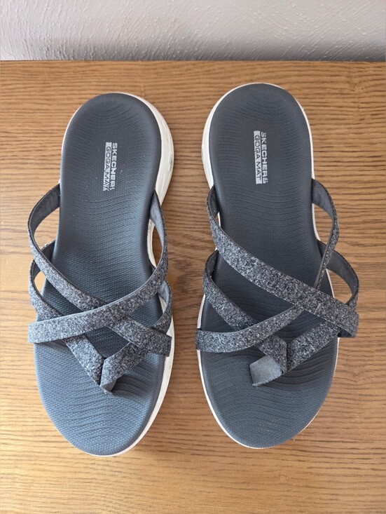 Skechers Shoes - Skecher Gogo Mat Sandals